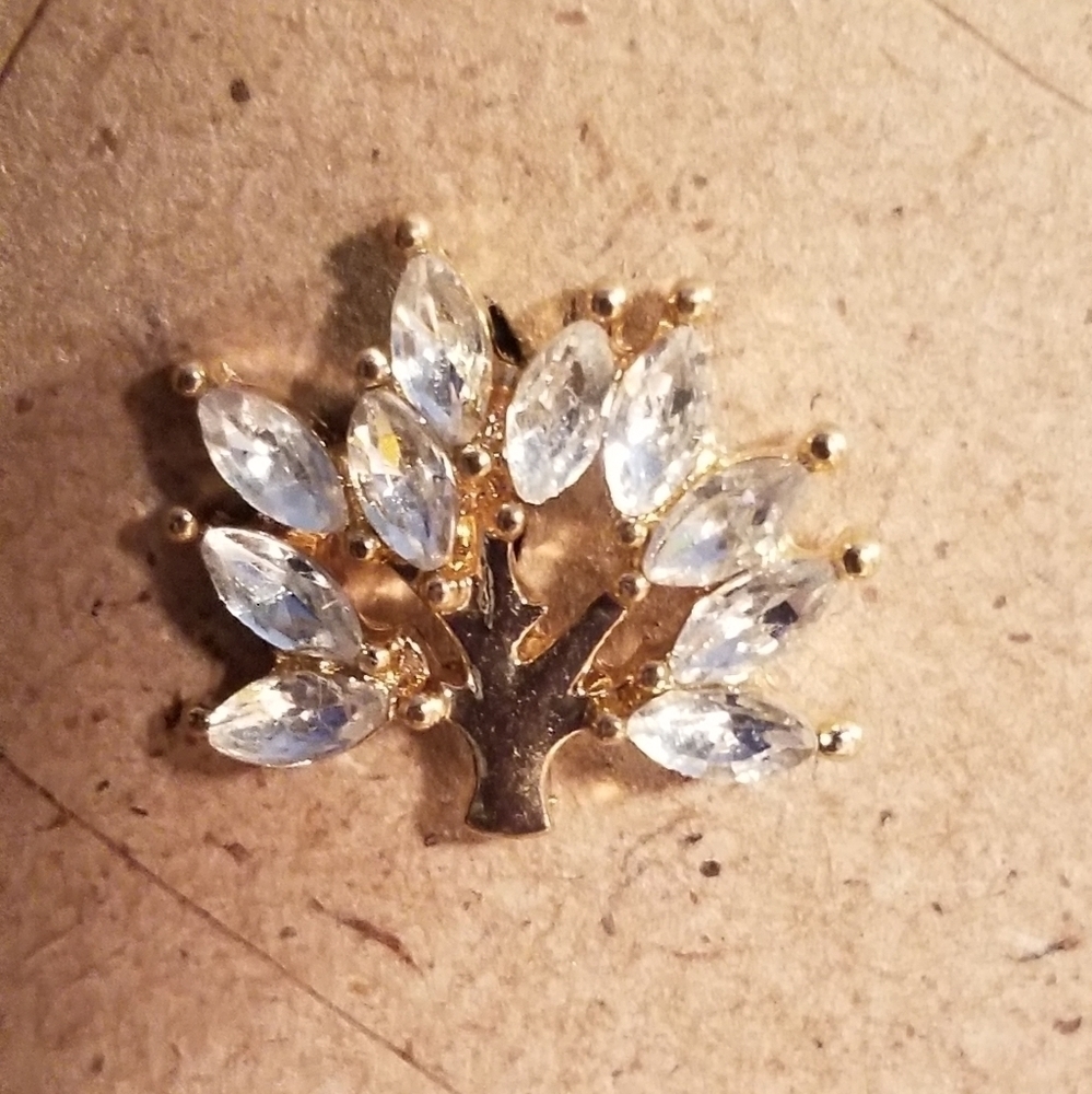 Earrings--𝅺Tree of Life in White Crystal Gems, Gold Tone - Picture 3 of 3